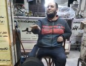 عمرها 100 سنة.. شاهد أقدم طريقة لتحميص البن اليدوي من داخل أقدم محمصة في الغربية.. ماكينات يدوية ورائحة البن تملأ المكان.. صاحب محمصة: ورثت المهنة أبا عن جد منذ 30 سنة.. ويؤكد: لا أعرف مهنة غيرها.. صور