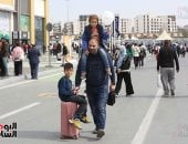 براعم صغيرة على أكتاف الأمل.. لحظات دافئة فى معرض القاهرة للكتاب