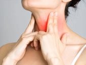 5 أطعمة أساسية للغدة الدرقية وأطعمة يُفضل تقليلها