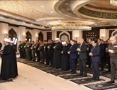 وزير الداخلية وقادة الدولة يؤدون صلاة الجمعة بمسجد الشرطة