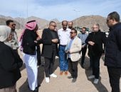 محافظ جنوب سيناء يتفقد ساحة انتظار النقل الثقيل بطابا
