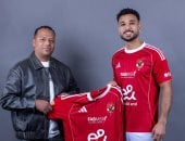 موكب على حصان وزغاريد.. أهالى شربين يحتفلون بانتقال هادى رياض إلى الأهلي