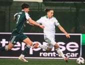 روما يتعادل مع باناثينايكوس 1 - 1 ويتأهل لدور الـ 16 من الدوري الأوروبي