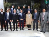 محافظ المنوفية يلتقى وفد مجلس أمناء مدينة السادات لتعزيز أطر التعاون المشترك