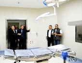 رئيس الوزراء يتفقد المستشفى الثلاثى الجامعى بالمنيا بعد بدء تشغيله تجريبيًا