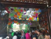 بهجة الليلة الختامية تزين ضريح أبو الحجاج الأقصري بالورود والبالونات