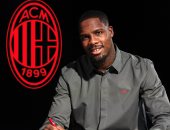 ميلان يجدد رسميا عقد الحارس مايك ماينان حتى 2031