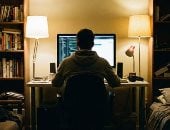 أمريكى يعزل نفسه عاما كاملا بحثا عن حياة أكثر صحة فهل حقق هدفه؟.. فيديو