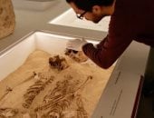 هيكل عظمى لفتاة عمره 12 ألف عام يكشف عن مرض التقزم فى إيطاليا