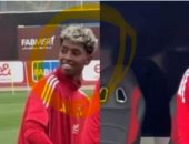 ناشئ الأهلى يخطف الأضواء في مران اليوم بعد صبغ شعره.. صورة