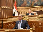 محمود مسلم يطالب الحكومة بخطة عاجلة لحماية الأطفال من الفوضى الرقمية