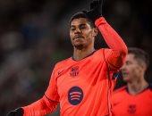 برشلونة يبتعد بصدارة الدوري الإسباني بعد الفوز على إلتشي بثلاثية