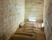 قلاع الضبة الأثرية في بلاط بالوادي الجديد.. تحفة مصرية قديمة تحكي أسرار ملوك الصحراء.. مقابر تعلوها مصاطب مصممة بتقنية معمارية فريدة.. وتضم محتويات جنائزية نادرة وكنوز تكشف ثراء وتقاليد الملوك.. صور