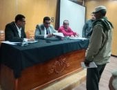 نائب محافظ الأقصر يبحث شكاوى وطلبات المواطنين خلال لقاء اليوم المفتوح.. صور