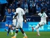 الهلال ضد الأهلي .. التعادل السلبي يحسم الشوط الأول من قمة الدوري السعودي