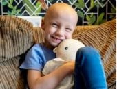 التواء بالذراع يكشف إصابة طفلة بريطانية بنوع نادر من السرطان