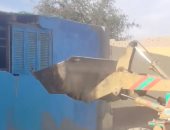 أمن سوهاج يفحص فيديو قيام أب بهدم منزل ابنته رغم استغاثاتها وتوسلاتها