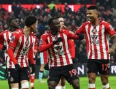 سندرلاند يتفوق على بيرنلي بثنائية في الشوط الأول بالدوري الإنجليزي