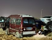 الداخلية تتحرك سريعًا لاستخراج سيارة عالقة بالرمال بالقاهرة