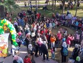 أحلى فسحة فى الإجازة.. إقبال كبير على حديقة أنطونيادس بالإسكندرية خلال إجازة نصف العام.. توافد الرحلات على حديقة الديناصورات.. والتمتع بأجواء الشمس الدافئة فى الشتاء وسط المساحات الخضراء