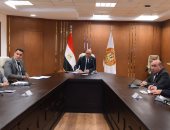 وزير العمل يلتقى ممثلى شركات الملابس الجاهزة لبحث تذليل عقبات الاستثمار