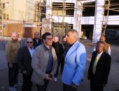 هنو ومحافظ أسوان يتابعان تطوير قصر الثقافة.. صور