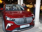 أردوغان يهدى السيسى سيارة كهربائية.. والرئيس يقودها بصحبة نظيره التركى