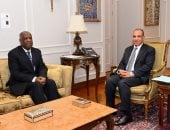 وزير الخارجية يستقبل رئيس الاتحاد العربى للمحاربين القدماء وضحايا الحرب