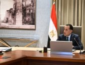 رئيس الوزراء يتلقى التقرير النهائى للجنة تطوير الإعلام المصرى