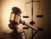 البلطجة فى ميزان القانون.. عقوبات مشددة للترويع والتخويف والمساس بأمن المواطنين.. استعراض القوة والتلويح بالعنف جريمة مكتملة الأركان.. الحد الأدنى للحبس سنة ويصل إلى المؤبد والإعدام فى حالة القتل العمد