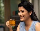 أيهما أفضل الشاى الأحمر أم الأخضر لجمال بشرتك وشعرك؟