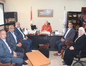 السكرتير العام لمحافظة بنى سويف يلتقى وفدًا من وزارة المالية.. تفاصيل