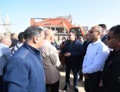 وزير الإسكان يتفقد محطة PS3 لرفع مياه الصرف  وبحيرات "نيو مارينا"  