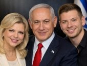 إبن عاق وزوجة شريرة مهووسة بالسرقة.. حارس نتنياهو السابق يفضح أسرار العائلة