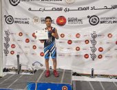 محافظ أسيوط يهنئ اللاعب كريم وليد لفوزه بذهبية بطولة الجمهورية الشتوية للمصارعة للبراعم