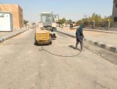محافظ جنوب سيناء يوجّه بتكثيف أعمال صيانة ورفع كفاءة طرق مدينة أبو رديس