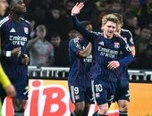 مصطفى محمد يشارك في خسارة نانت أمام ليون بالدوري الفرنسي