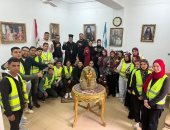 كاهن كنيسة بدمياط يشارك أعضاء بشبابها احتفالات قدوم شهر رمضان.. صور