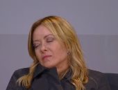 الإرهاق والنوم يغلبان ميلونى وسط صخب أحداث أولمبياد ميلانو.. صورة