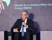 وزير الاتصالات: زيادة عدد المتدربين لاعداد كوادر لتنفيذ مشروعات التحول الرقمى