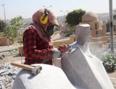 30 عامًا من الإبداع على صخور الجنوب.. اليوم السابع يلتقى المشاركين فى سمبوزيوم أسوان الدولى لفن النحت.. فنانون من مصر ودول العالم يصنعون متحفًا مفتوحًا للفن العالمى.. ويؤكدون: تجربة مختلفة وخبرة عملية قوية