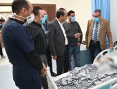 محافظ جنوب سيناء يطمئن على الحالة الصحية للطفل المصاب بهجوم كلاب ضالة برأس سدر