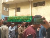 تشييع جنازة جد محمد صلاح بحضور والده وشقيقه فى الغربية.. صور
