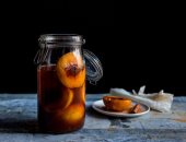 5 فواكه مخللة هتضيف طعم ما يتنسيش على سفرة رمضان.. مش بس خيار ولفت