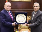 رئيس مجلس الدولة يهنئ رئيس مجلس الشيوخ بمناسبة توليه المنصب