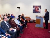 وزير الخارجية يتفقد سير العمل بقطاع التعاون الدولى