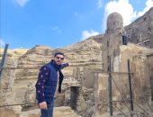 فتحى شو في مغامرة بأغرب مسجد في مصر.. محدش صلى فيه من 400 سنة