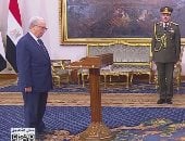 حسين عيسى يؤدى اليمين الدستورية نائبا لرئيس مجلس الوزراء للشئون الاقتصادية