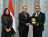 مصطفى مدبولى يُكرم الوزراء السابقين بحضور الوزراء الجدد