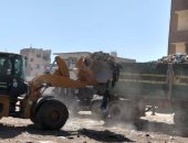 محافظ أسوان يوجه بتكثيف أعمال النظافة العامة